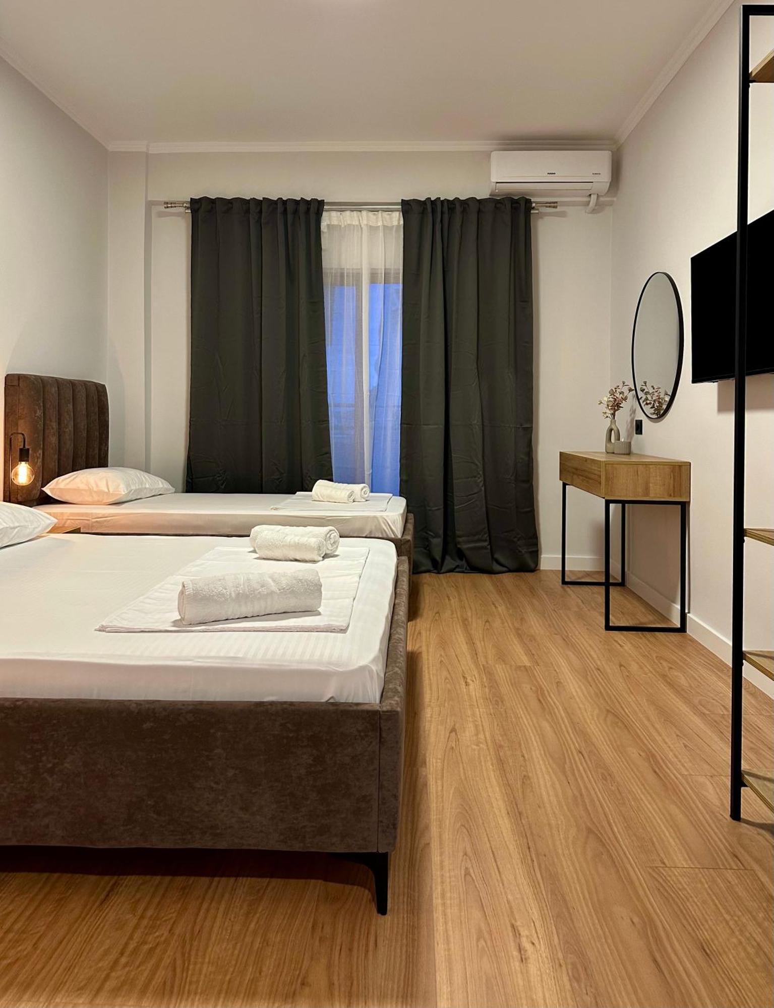 Lidia Apartments Sarande Exterior photo
