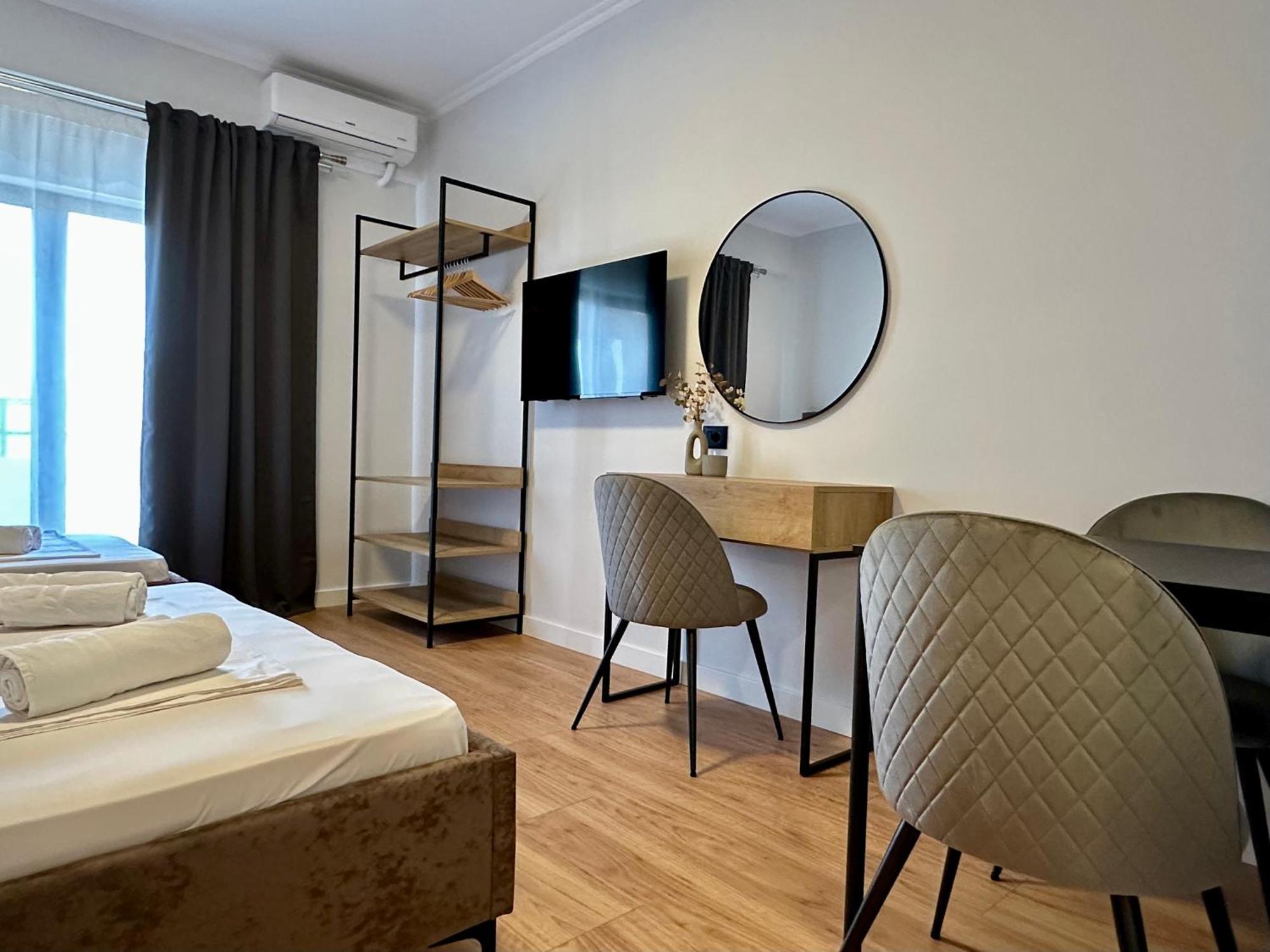 Lidia Apartments Sarande Exterior photo