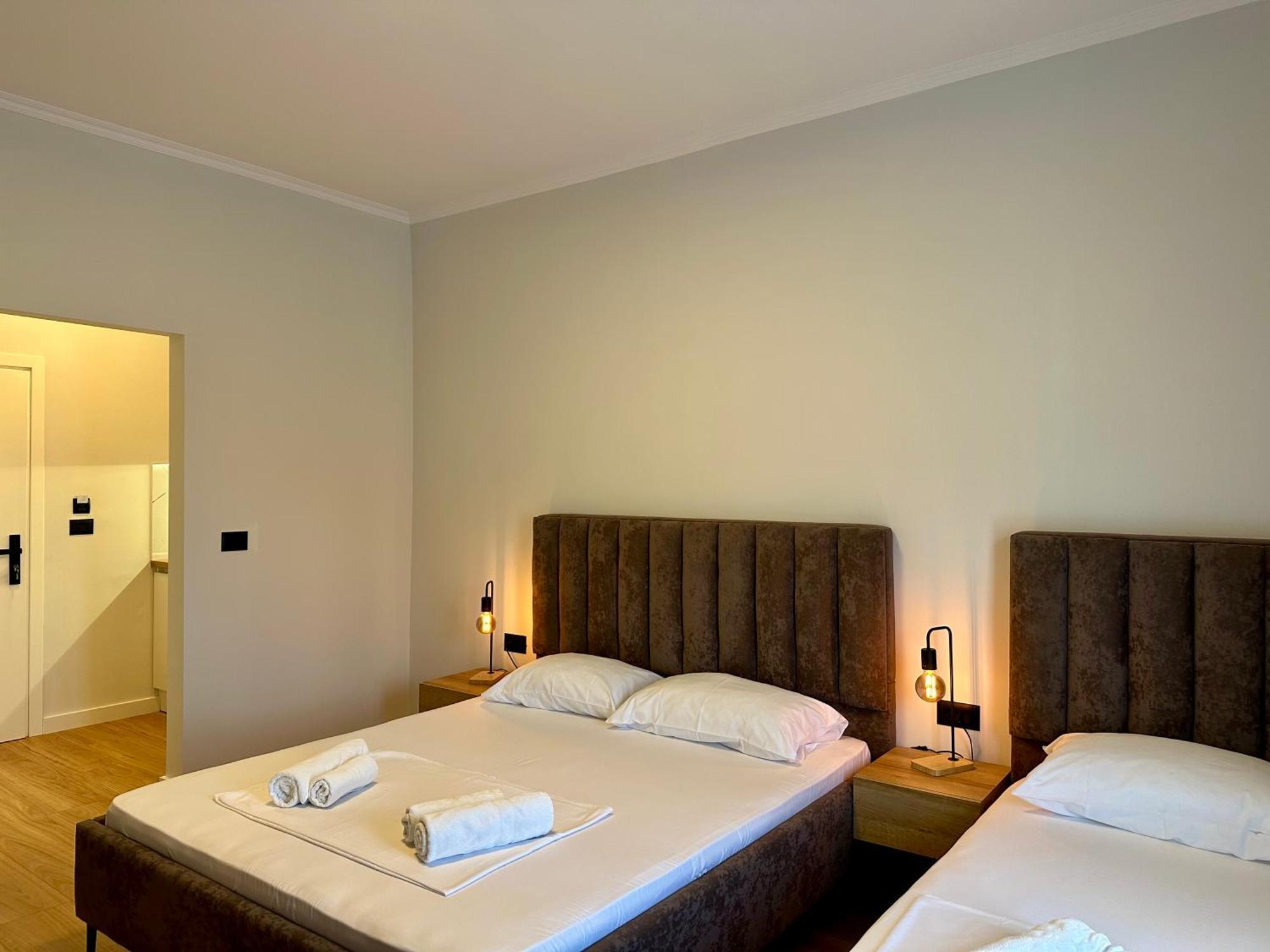 Lidia Apartments Sarande Exterior photo