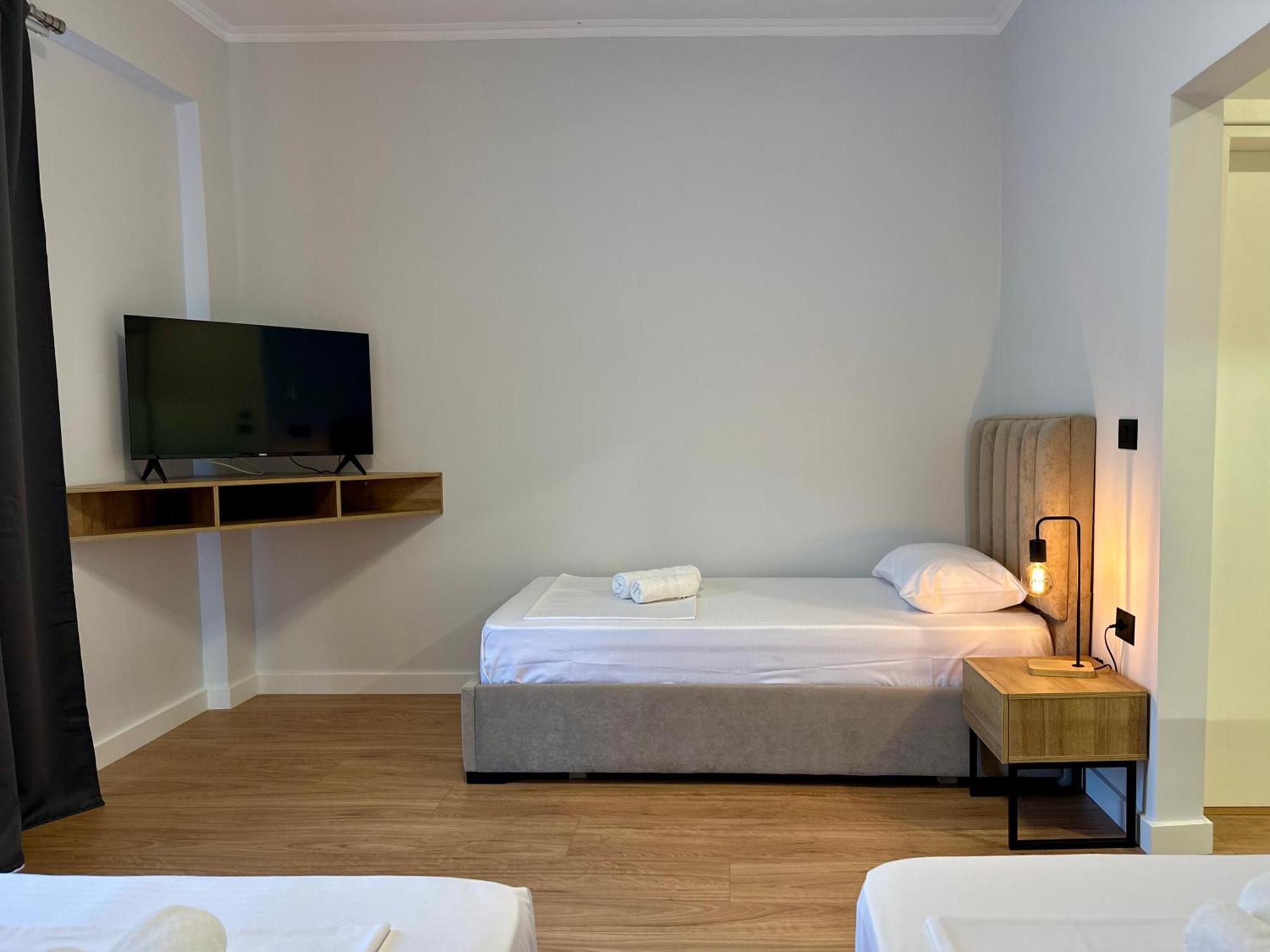 Lidia Apartments Sarande Exterior photo